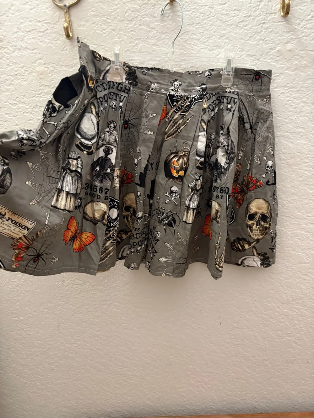 Source Unknown Gray Halloween Print Circle Skirt with Orange Accents